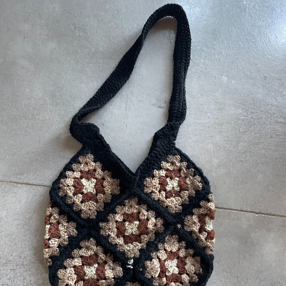 NWT handmade crochet granny square tote bag- cute granny square tote bag